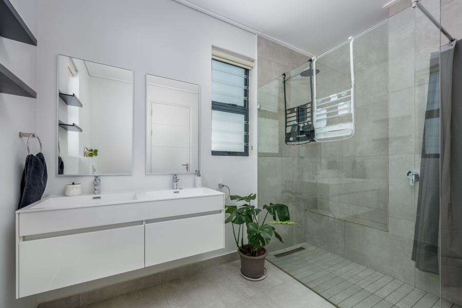 3 Bedroom Property for Sale in Le Coste Estate Western Cape